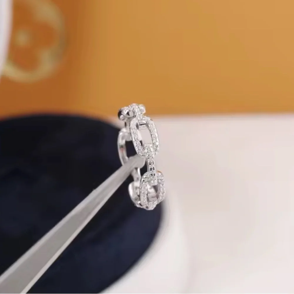 Move Uno Elegant Silver Chain Link Ring